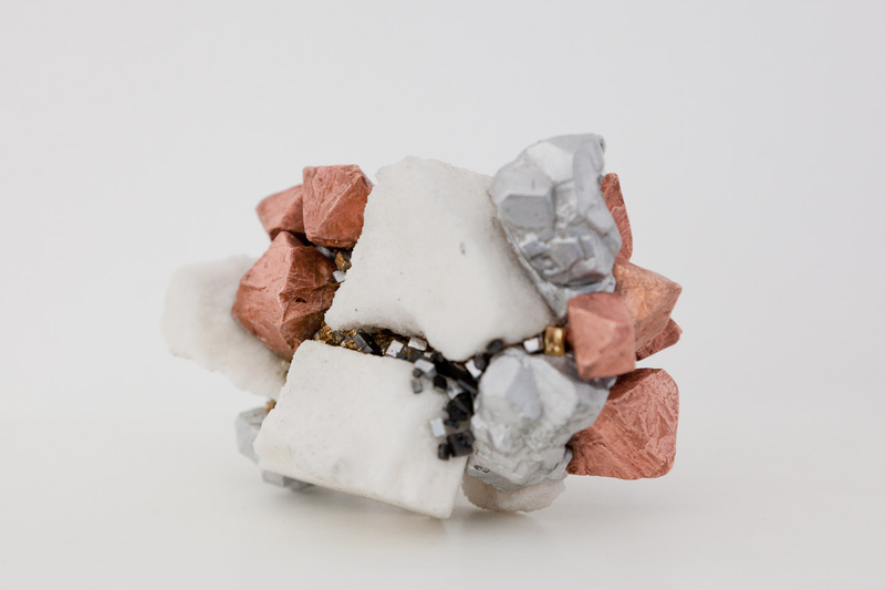 Illustration for article titled These Are the Rare and Precious Metals Mined From Inside Old Electronics